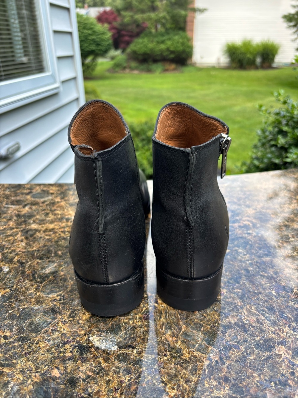Frye Madison Moto Shootie Women’s Black Leather Bootie with Side Zip size 10 - Picture 3 of 9